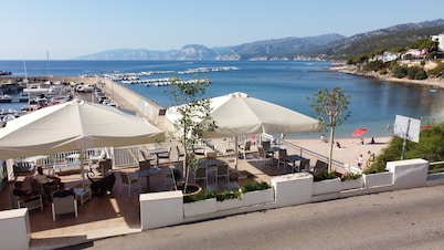 BUE MARINO HOTEL & COCKTAIL BAR
