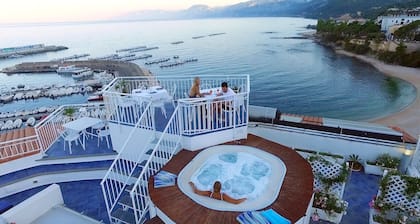 BUE MARINO HOTEL & ROOFTOP BAR