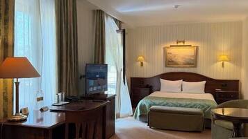 Deluxe-Doppelzimmer | Schallisolierte Zimmer, Bügeleisen/Bügelbrett, kostenloses WLAN