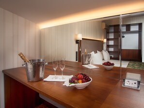 Chambre Double Familiale, 1 chambre | Salle de séjour