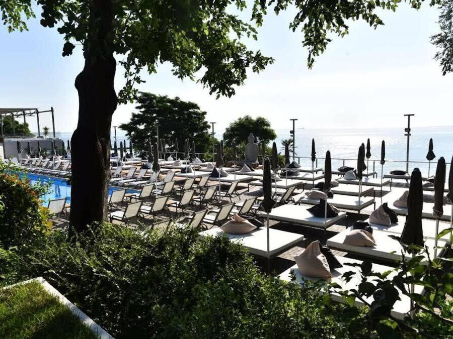 Beach nearby, sun loungers, beach umbrellas, beach towels