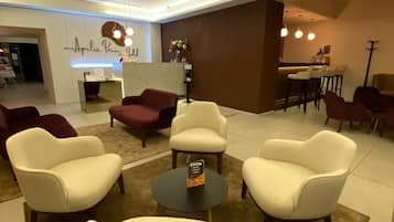 Coin salon dans le hall