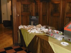 Daily buffet breakfast for a fee - Hotel Villa Maria (Sanremo)