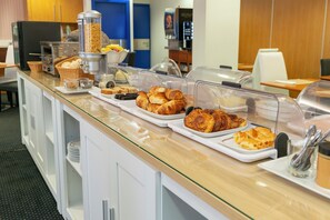 Daily buffet breakfast for a fee