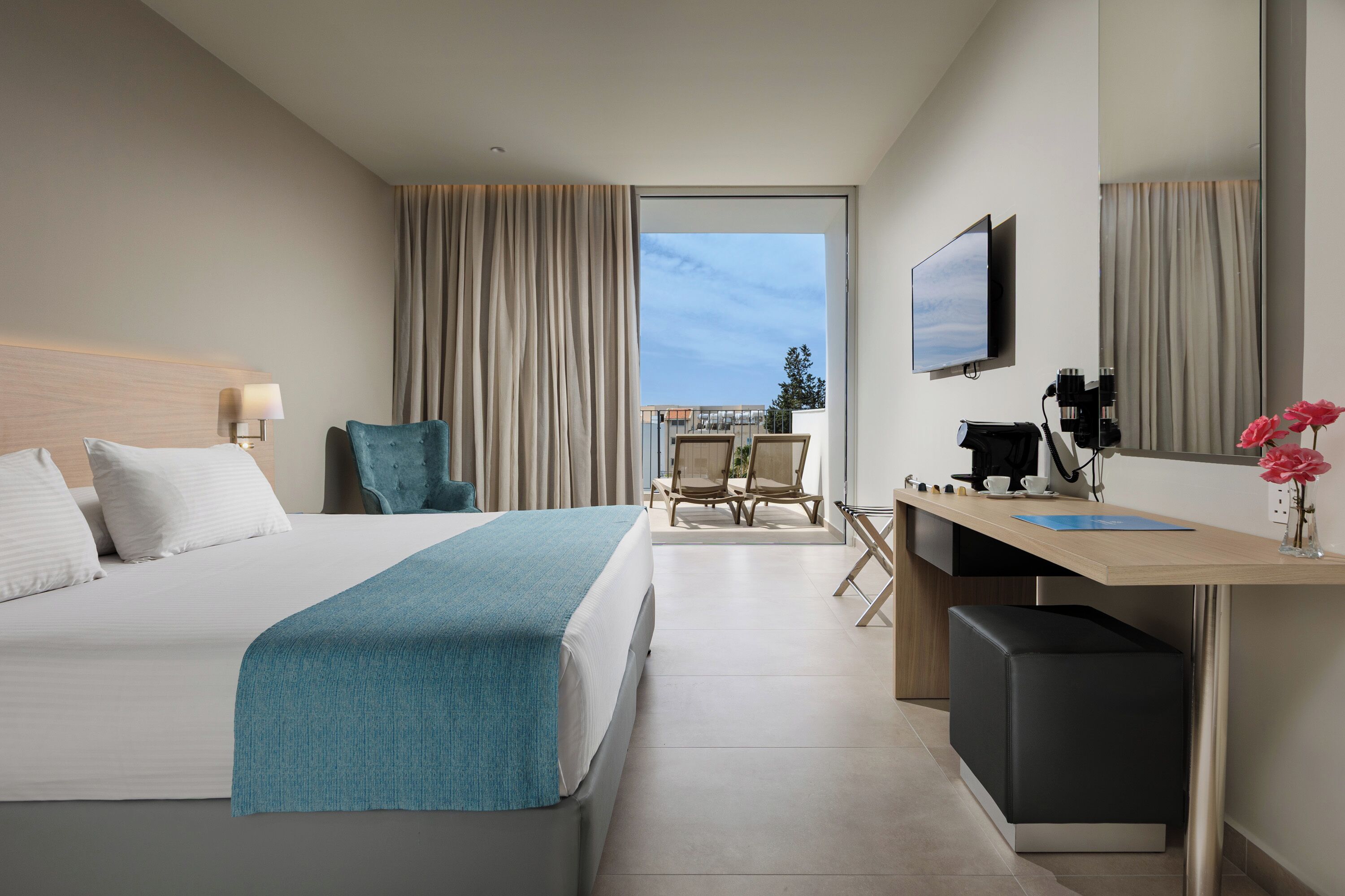 Premium Double Room, Pool View | Hypo-allergenic bedding, blackout drapes, soundproofing