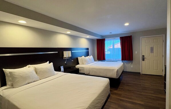 طراز فريد لكل وحدة ومكتب ومساحة عمل للكمبيوتر المحمول وستائر تعتيم