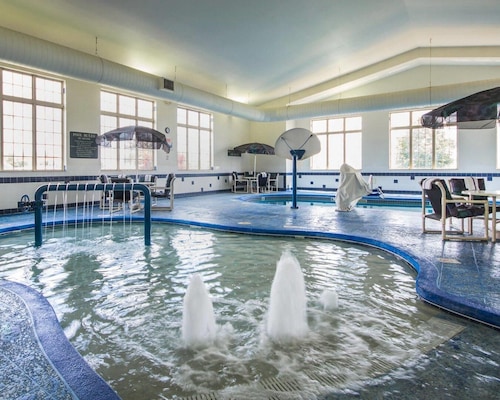 Comfort Inn & Suites Madison North
