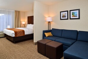 In-room safe, desk, laptop workspace, iron/ironing board - Comfort Inn & Suites Madison North (De Forest)