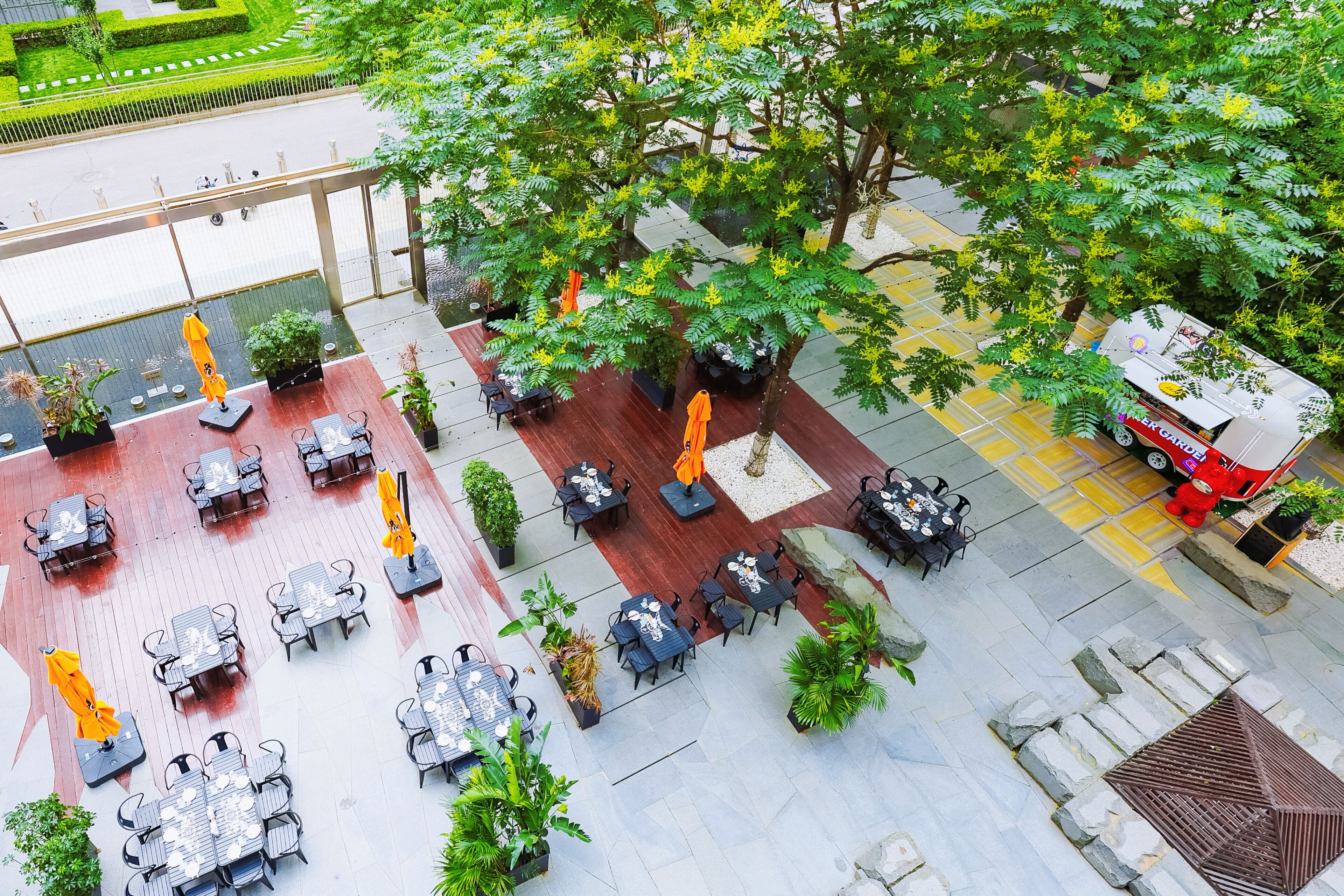 outdoor banquet area