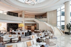 Lobby lounge, garden views, open daily - The Westin Beijing Financial Street (Beijing)