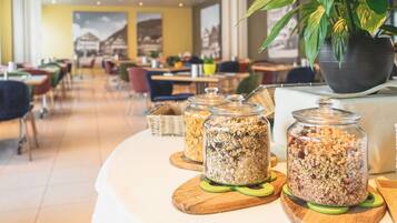 Tägliches kontinentales Frühstück gegen Gebühr