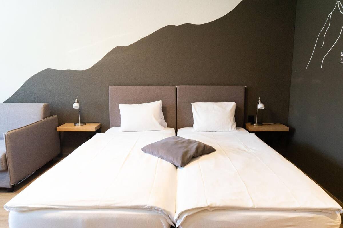 in-room safe, desk, soundproofing, free wifi