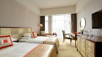 Down comforters, minibar, in-room safe, desk