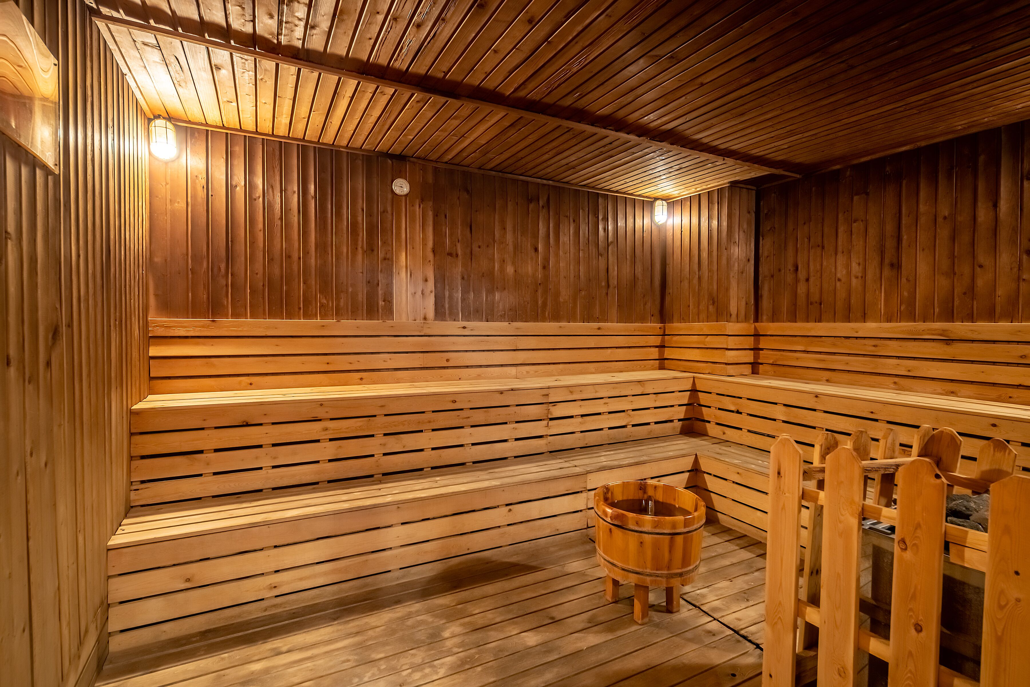 body treatments, hydrotherapy, aromatherapy, facials, reflexology