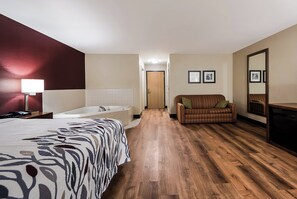 Habitación superior, 1 cama King size, para no fumadores, hidromasaje | Escritorio, espacio para trabajar con laptop y cortinas blackout