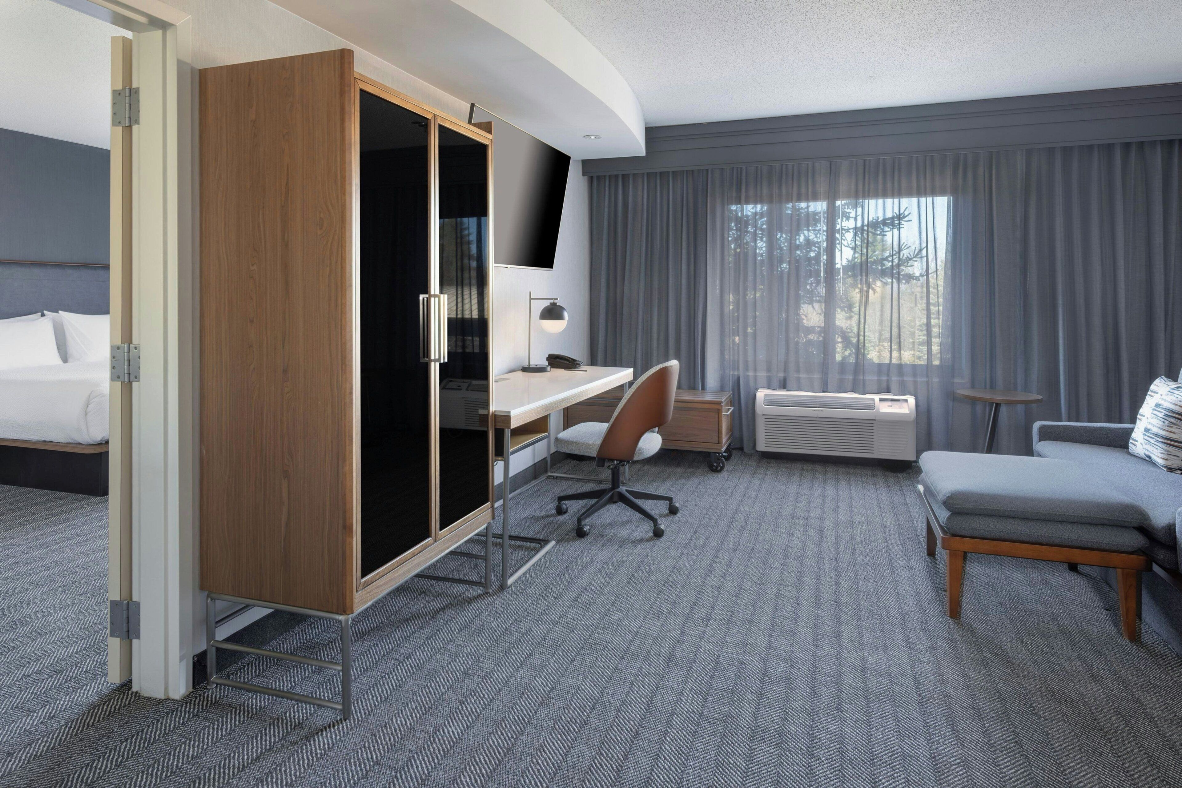 Premium bedding, pillowtop beds, desk, iron/ironing board