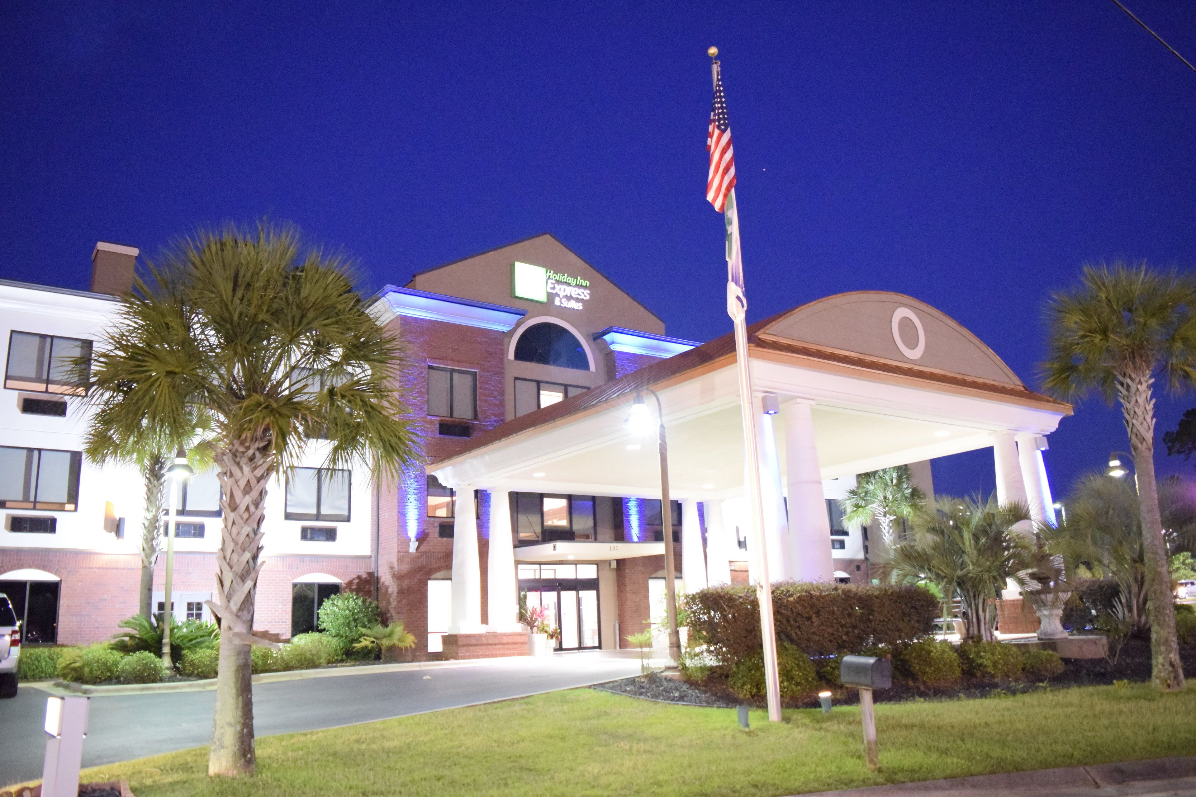 Photo - Holiday Inn Express & Suites Pensacola West I-10 by IHG