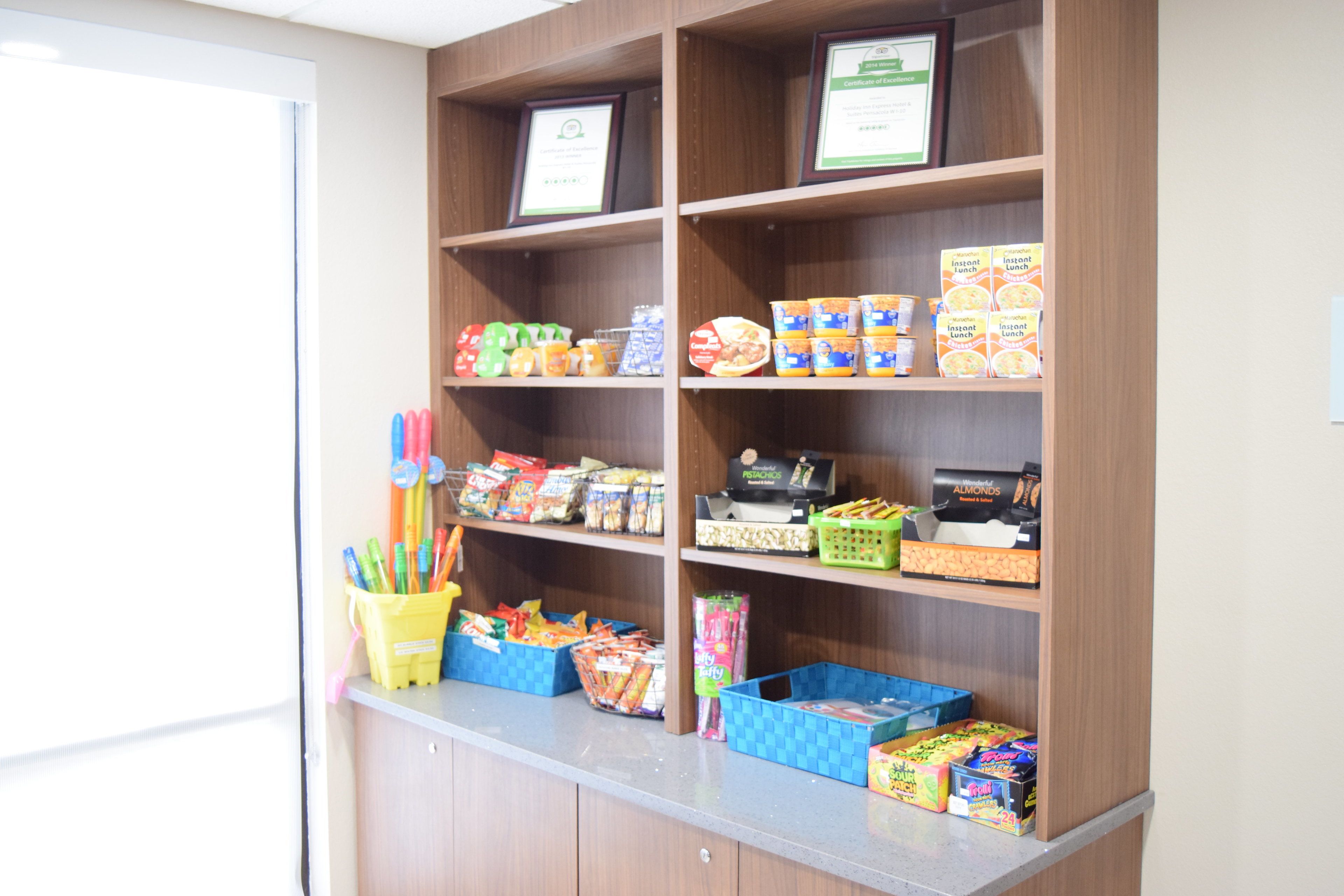 Photo - Holiday Inn Express  & Suites Pensacola West I10