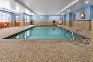 Una piscina cubierta