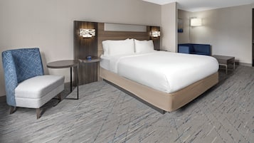 Suite, 1 King Bed | In-room safe, desk, blackout drapes, iron/ironing board