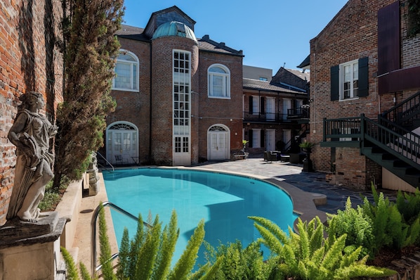 Outdoor pool, pool loungers