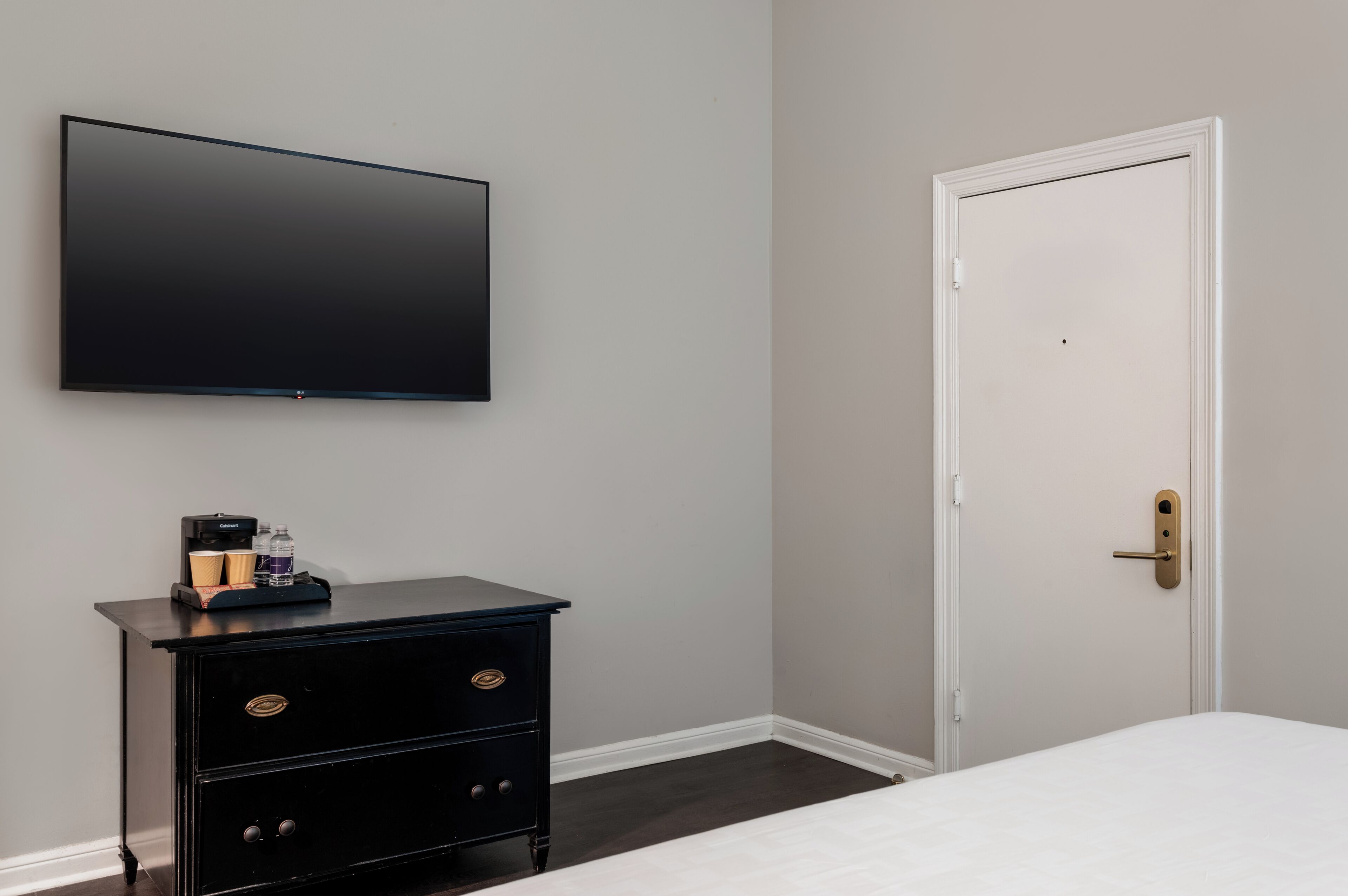 Photo - Chateau Hotel