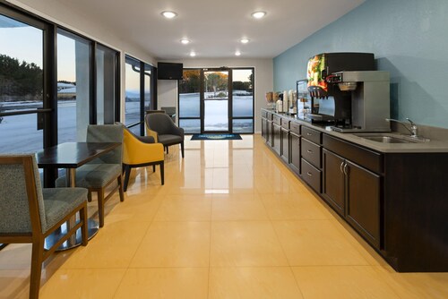 Days Inn by Wyndham Hardeeville Near Hilton Head