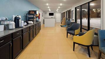 Free daily continental breakfast