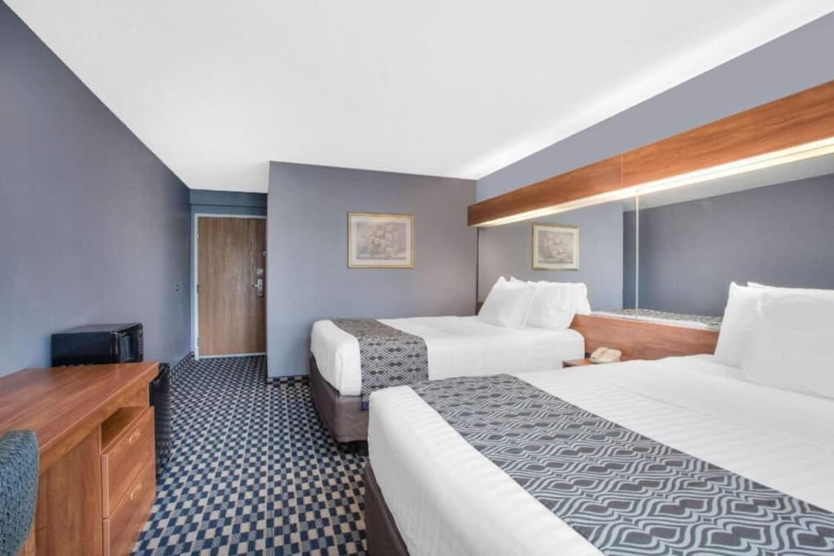 Pillow-top beds, desk, iron/ironing board, free WiFi