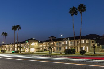 Quality Inn Lake Elsinore I-15