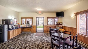 Unclassified image, 3 of 30, button - Econo Lodge Waupaca (Waupaca)