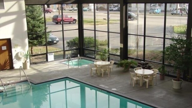 Unclassified image, 1 of 30, button - Econo Lodge Waupaca (Waupaca)