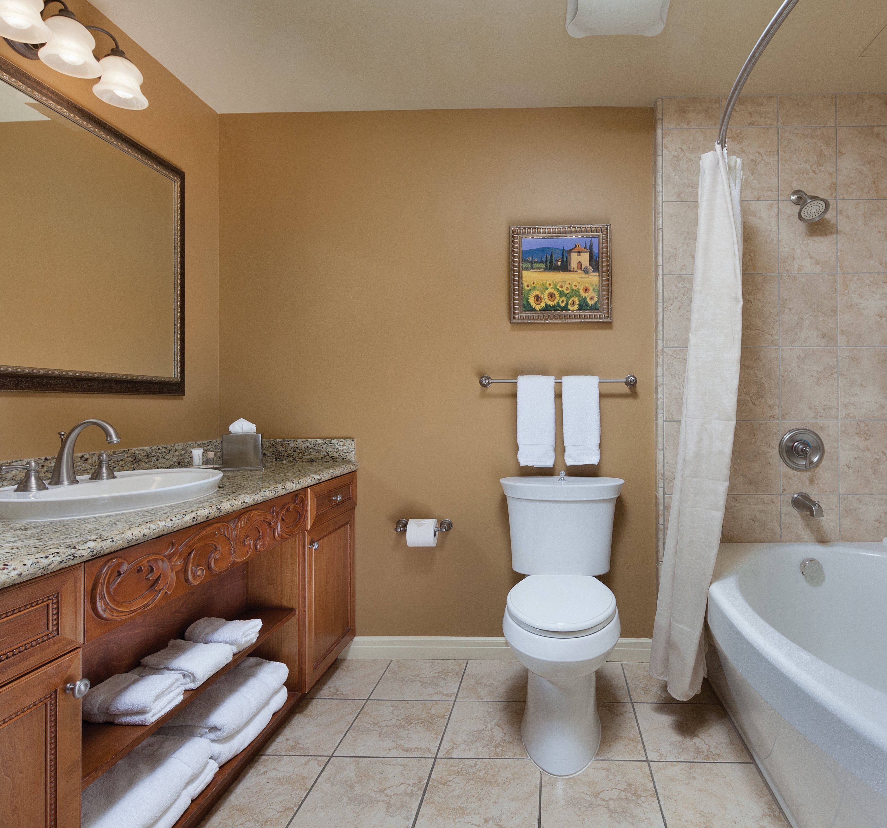 one bedroom, 1 king bed with sofa bed | property amenity