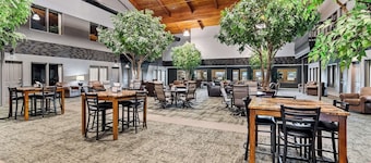 Heartland Inn & Suites, SureStay Collection by Best Western