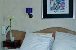 Een kluis op de kamer, babybedden (toeslag), extra bedden (toeslag)