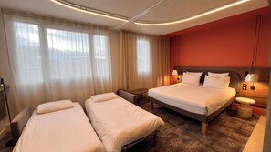 1 bedroom, premium bedding, in-room safe, desk