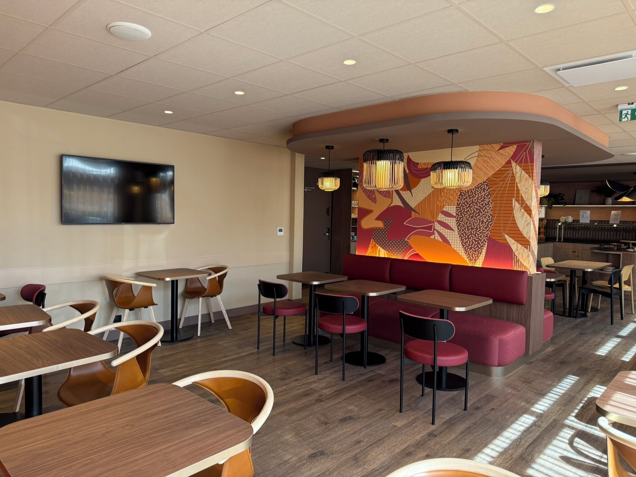 Buffet breakfast on weekends (EUR 18.5 per person)