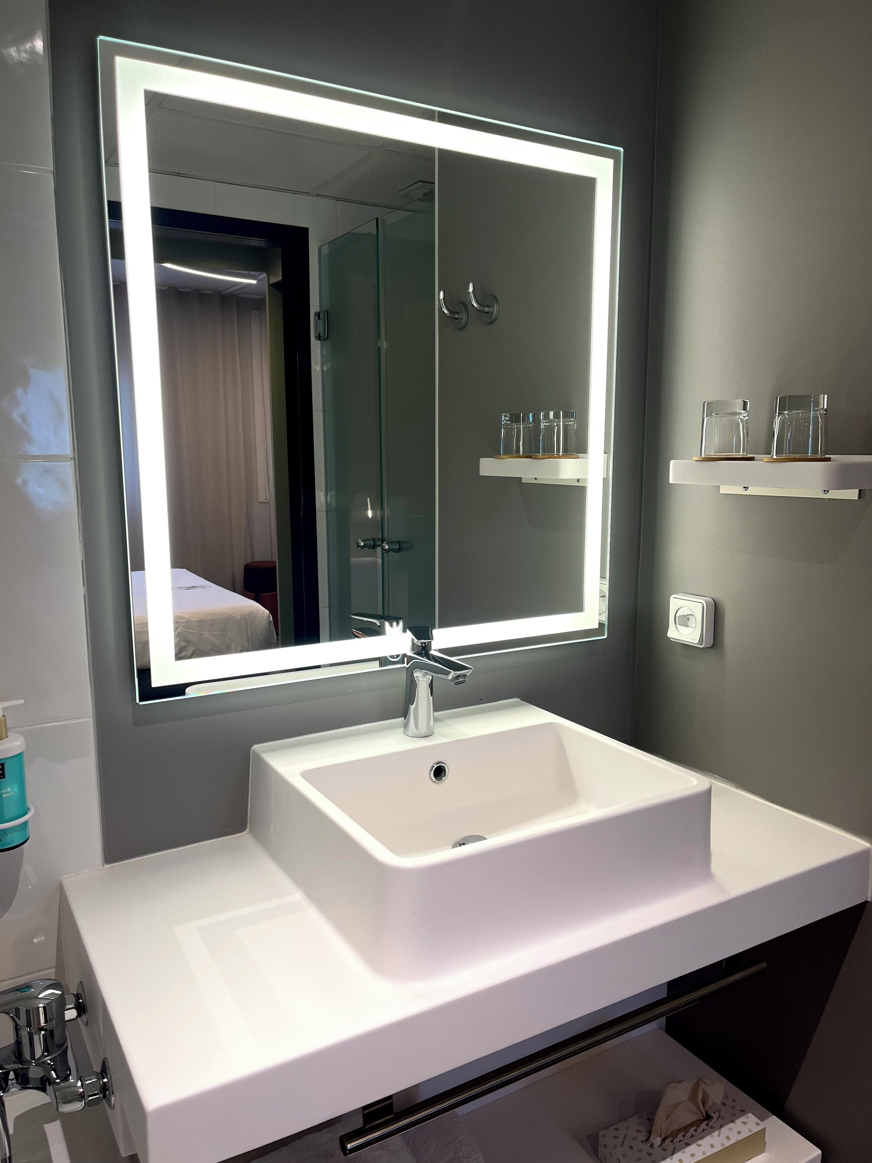 1 bedroom, premium bedding, in-room safe, desk