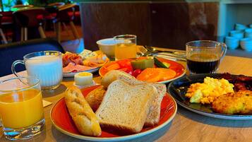 Buffet breakfast on weekends (EUR 18.5 per person)