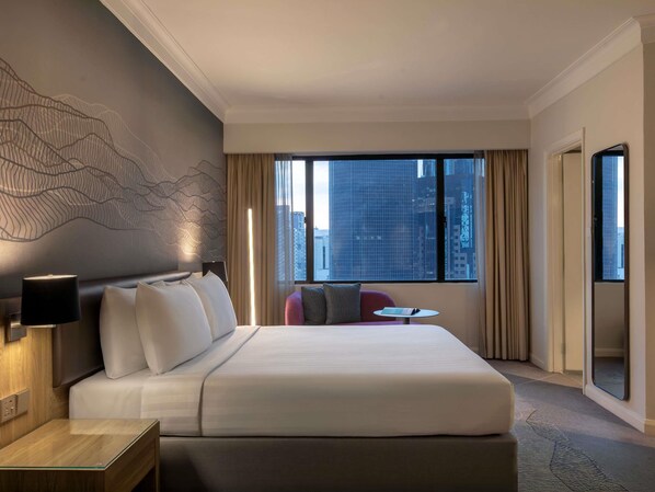 Executive Room, 1 King Bed | Minibar, in-room safe, desk, blackout curtains - Novotel Kuala Lumpur City Centre (Kuala Lumpur)