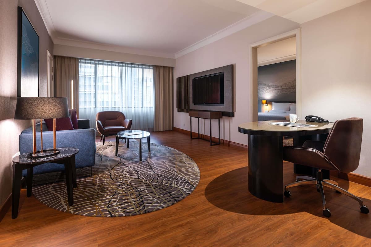 Junior Suite, 1 King Bed | 1 bedroom, minibar, in-room safe, desk