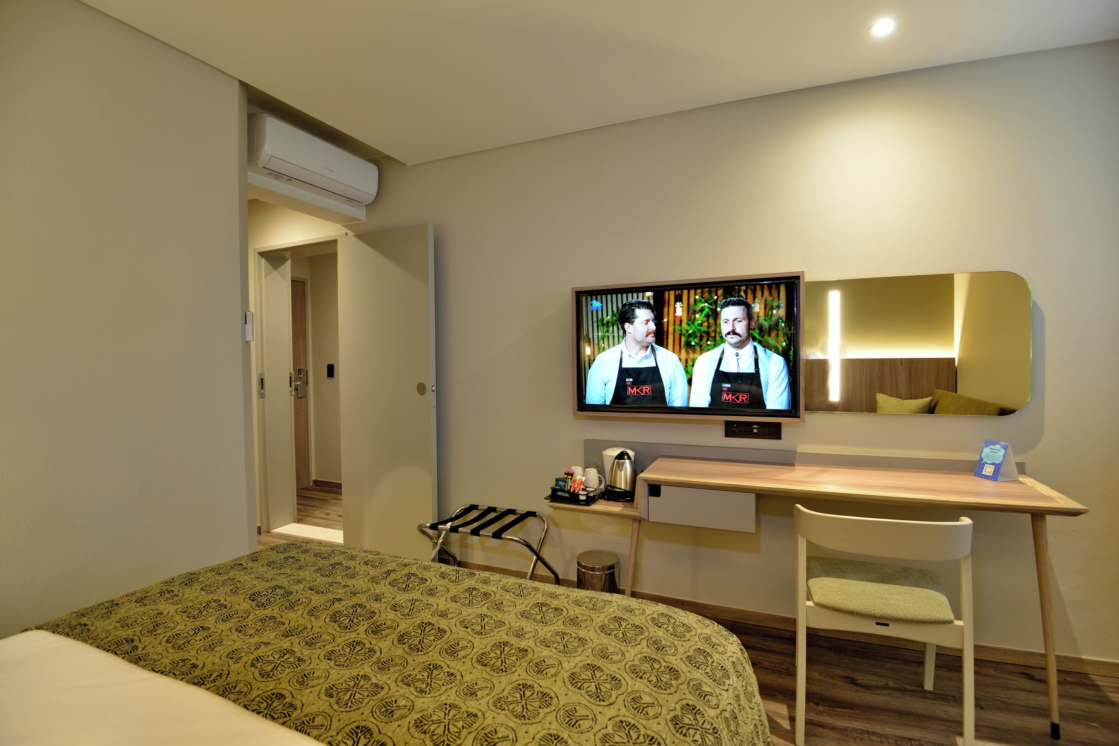 double room, 1 bedroom | in-room safe, desk, laptop workspace, blackout curtains