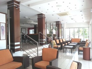 Nightclub - Marion (Polis)