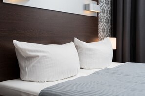 Tallelokero huoneessa, silitysrauta/-lauta, ilmainen Wi-Fi