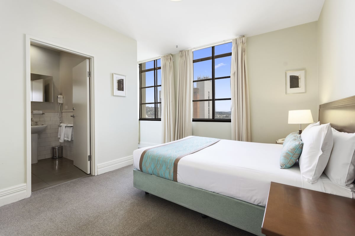 In-room safe, individually decorated, individually furnished, desk