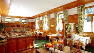 Daily buffet breakfast (EUR 8 per person)
