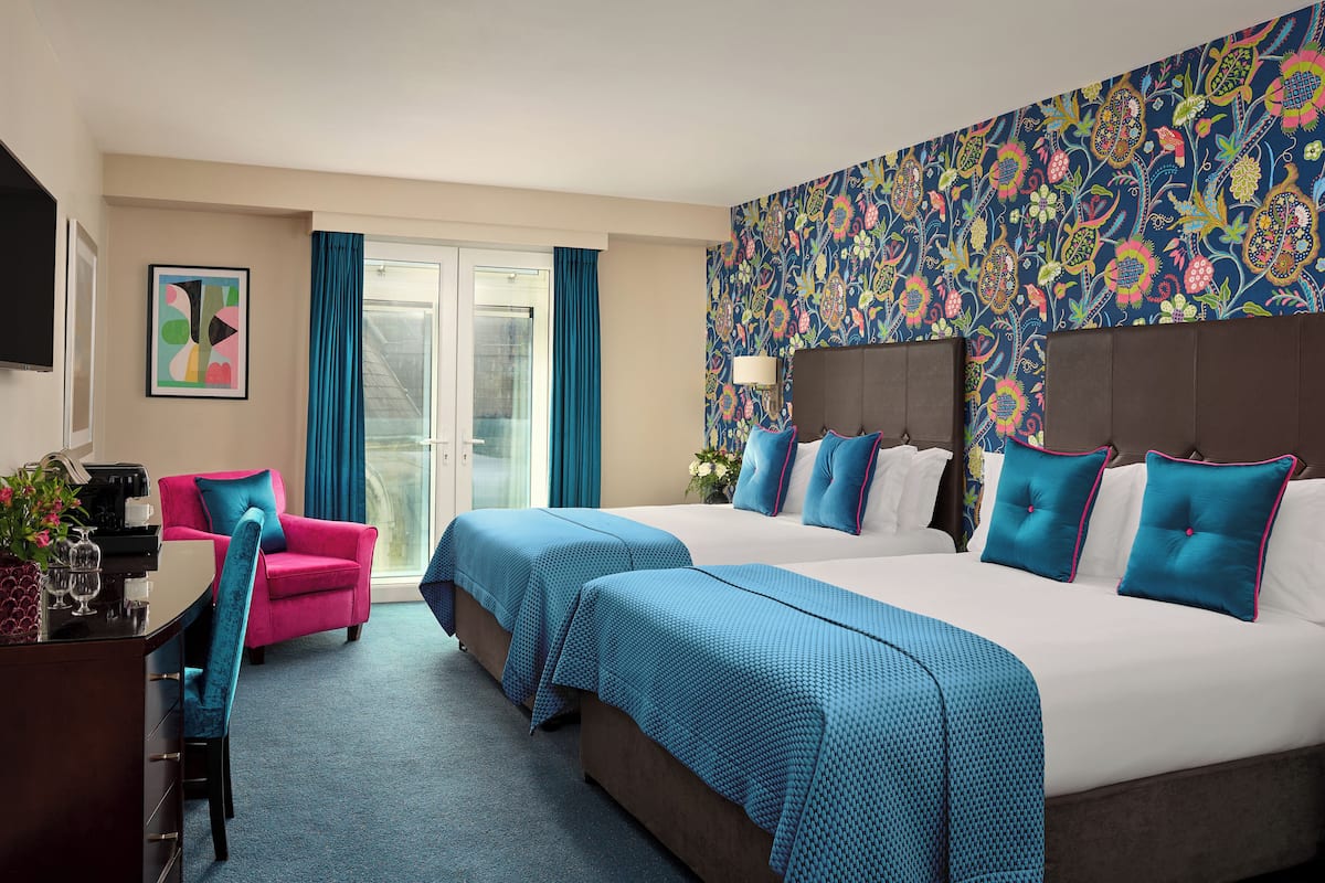 double double | premium bedding, in-room safe, desk, laptop workspace