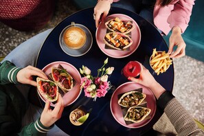 Food and drink - The Ross (Killarney)