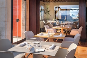 Aperto a colazione, pranzo e cena