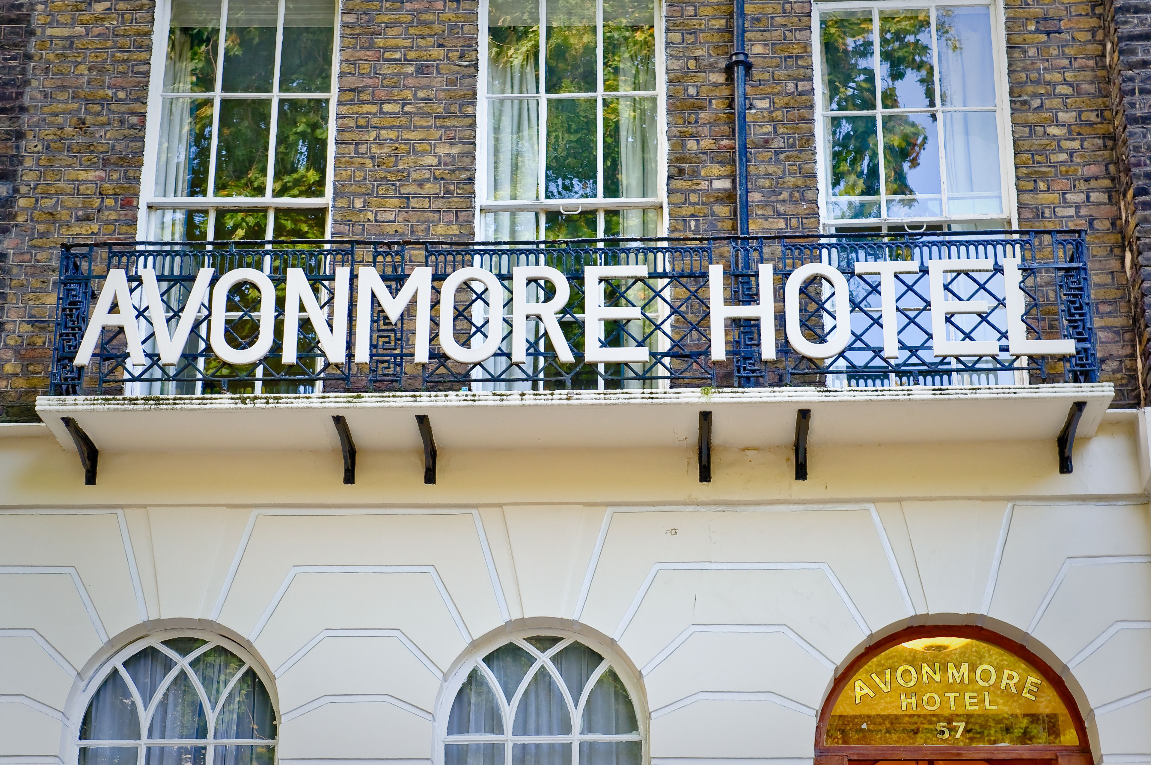 Photo - Avonmore Hotel